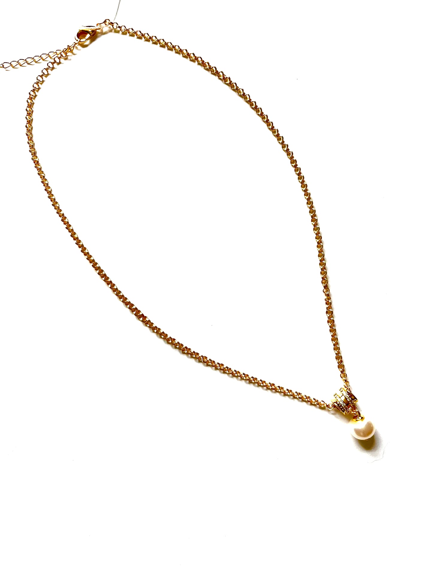 237 Pearl Spacer Bead on Gold Rolo Chain
