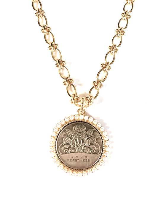 Chunky Chain with a Pearl Coin Pendant